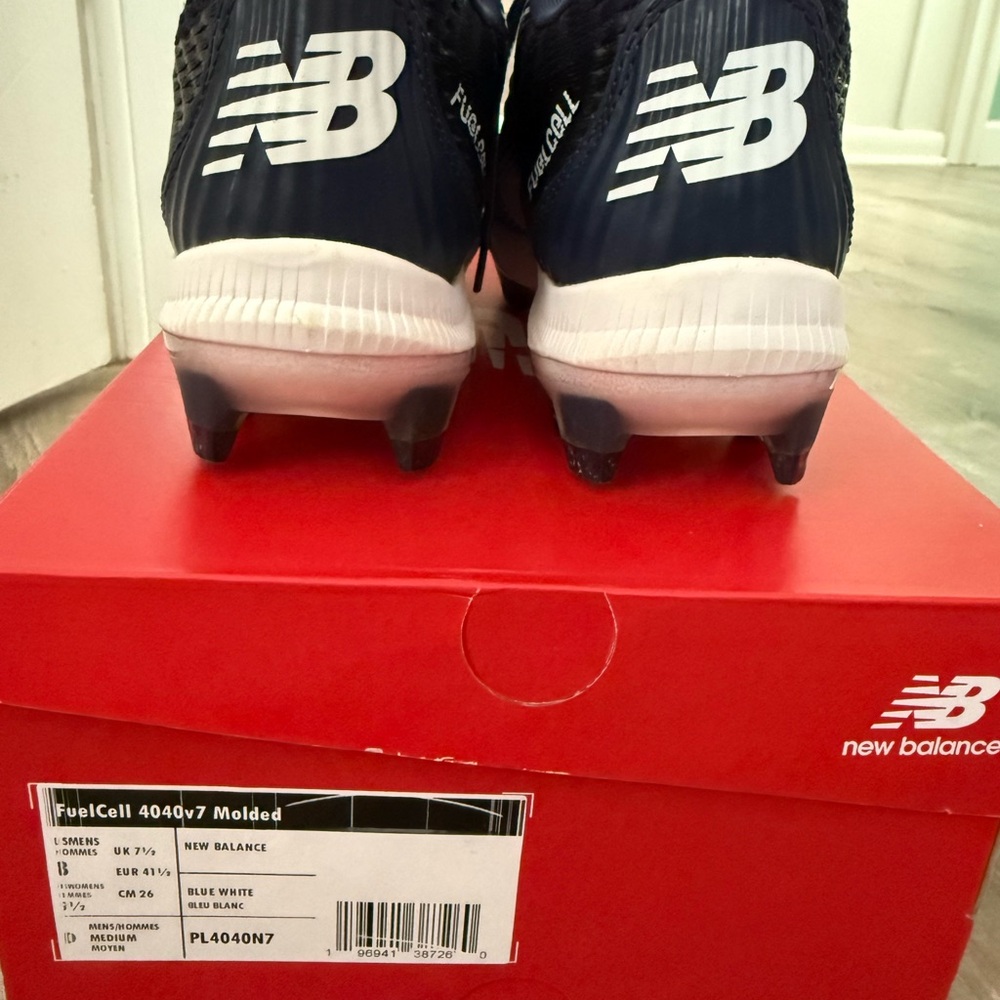 New Balance FuelCell 4040v7 Cleats in Navy and White